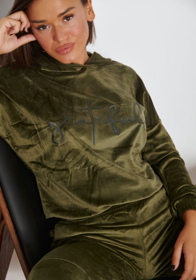Homewear γυναικείο βελουτέ με logo grateful και κουκούλα