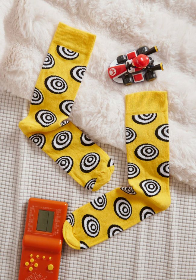 Men's socks with circular patterns