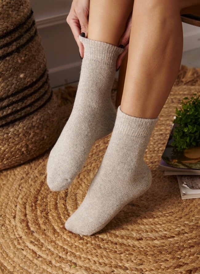 Κάλτσες γυναικείες μάλλινες μονόχρωμες