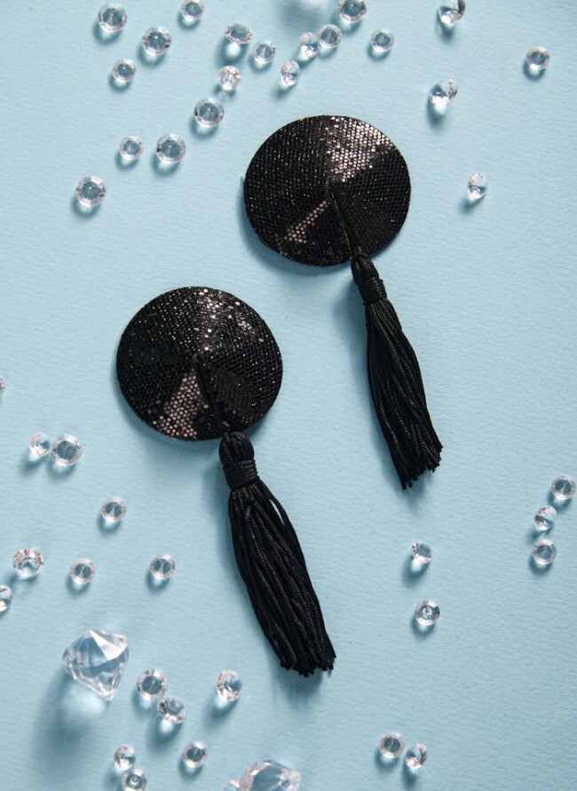 Round nipple covers with rhinestones and tassels