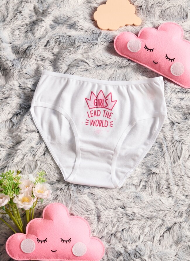 Children's panties with print