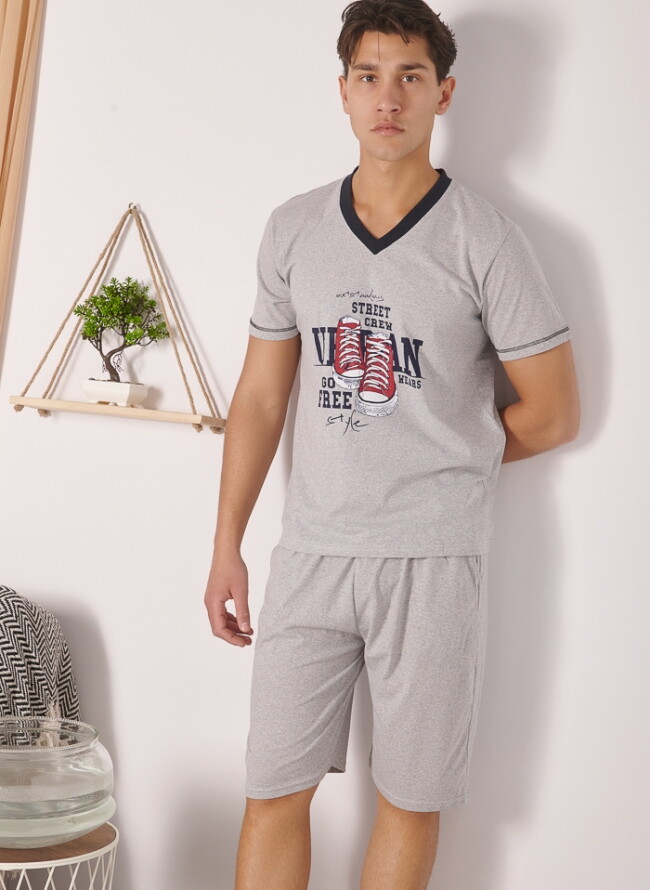 Men's pajamas with short and long pants with a shoe design