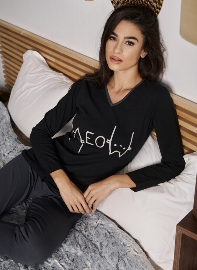 Women's pajamas with cats and letters