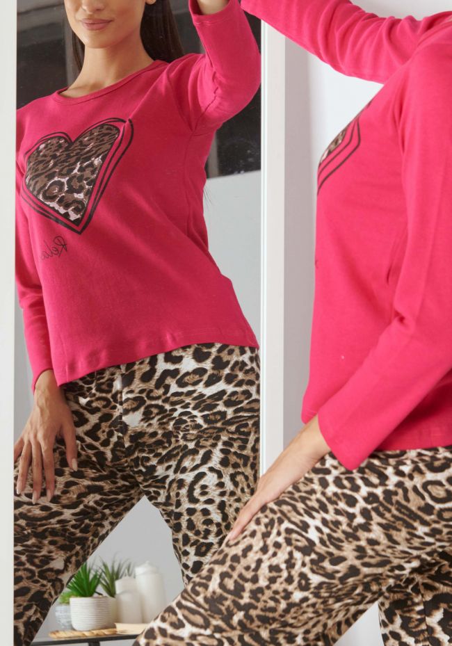 Women's pajama with heart and animal print pants