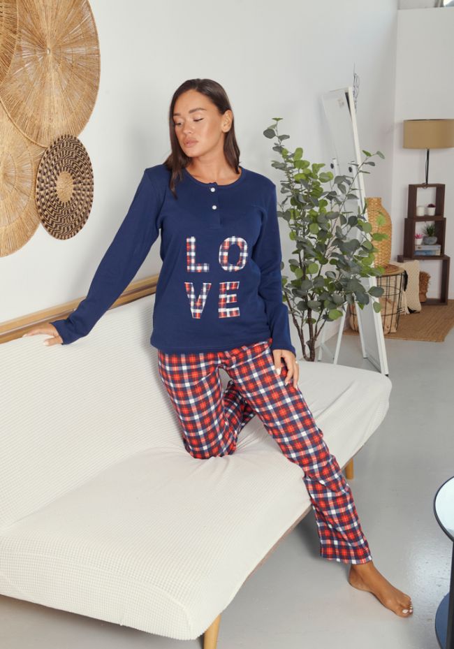 Πιτζάμα γυναικεία με καρώ logo LOVE και καρώ παντελόνι