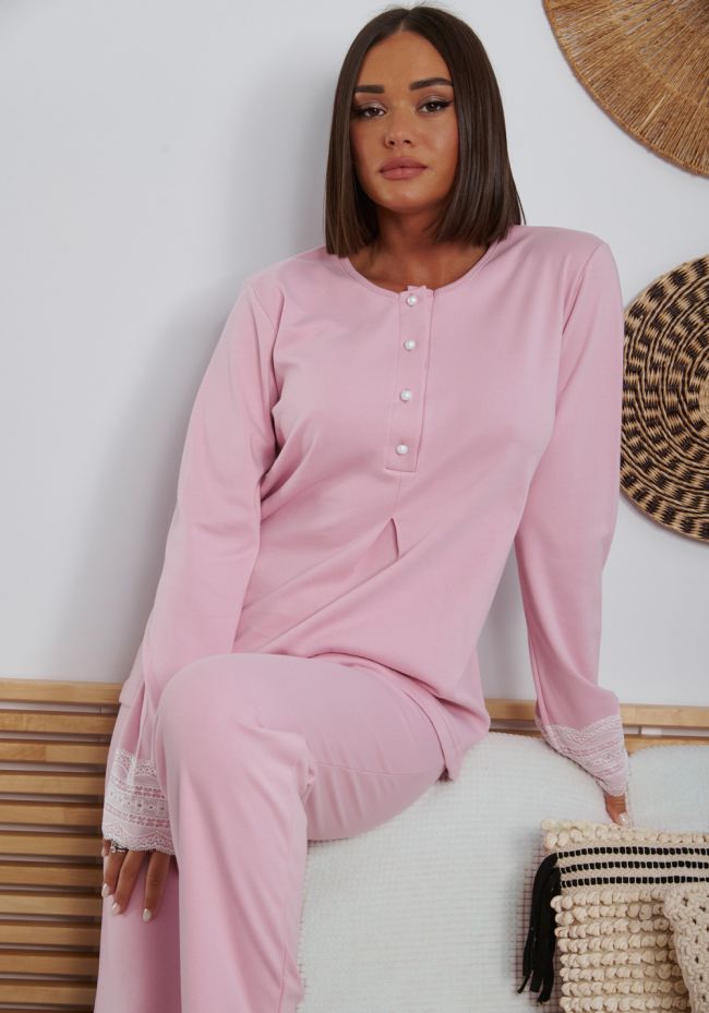 Women's pajamas with lace details