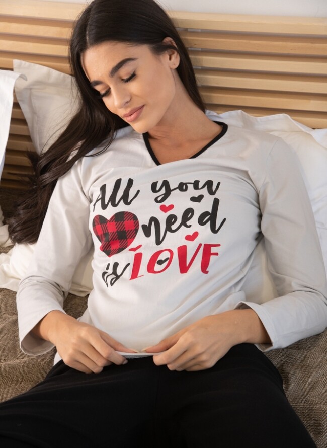 Pajamas for women with logo and plaid heart