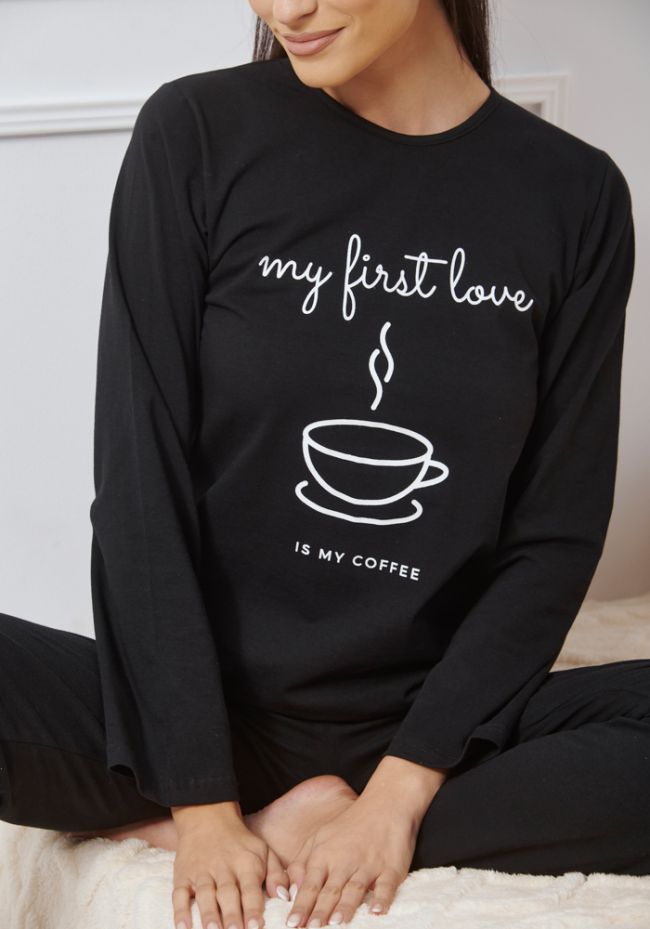 Πιτζάμα γυναικεία με logo και κούπα καφέ