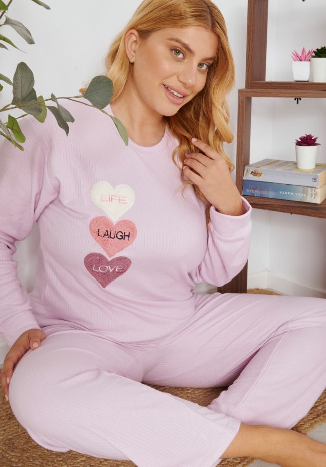 Πιτζάμα γυναικεία plus size με καρδιές και γράμματα