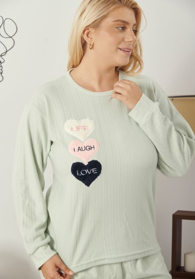 Πιτζάμα γυναικεία plus size με καρδιές και γράμματα