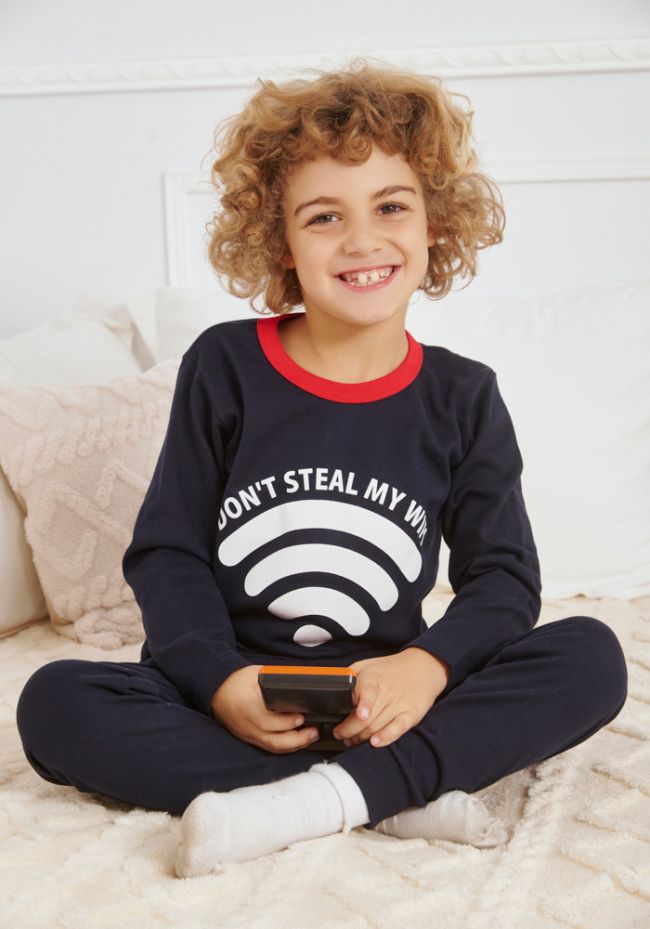 Children's pajamas with Wi-Fi signal