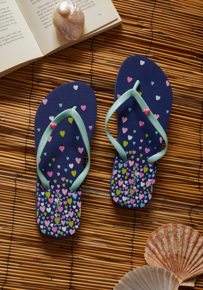 Women's flip flops with hearts