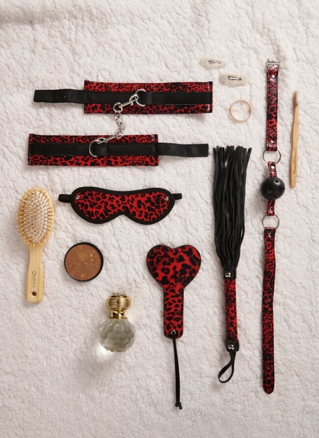 Set of erotic accessories (handcuffs-mask-whip-paddle-gag)