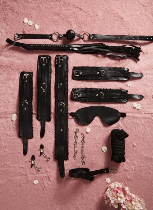 Set of erotic accessories (handcuffs-mask-whip-collar-gag-rope-nipple clamps)