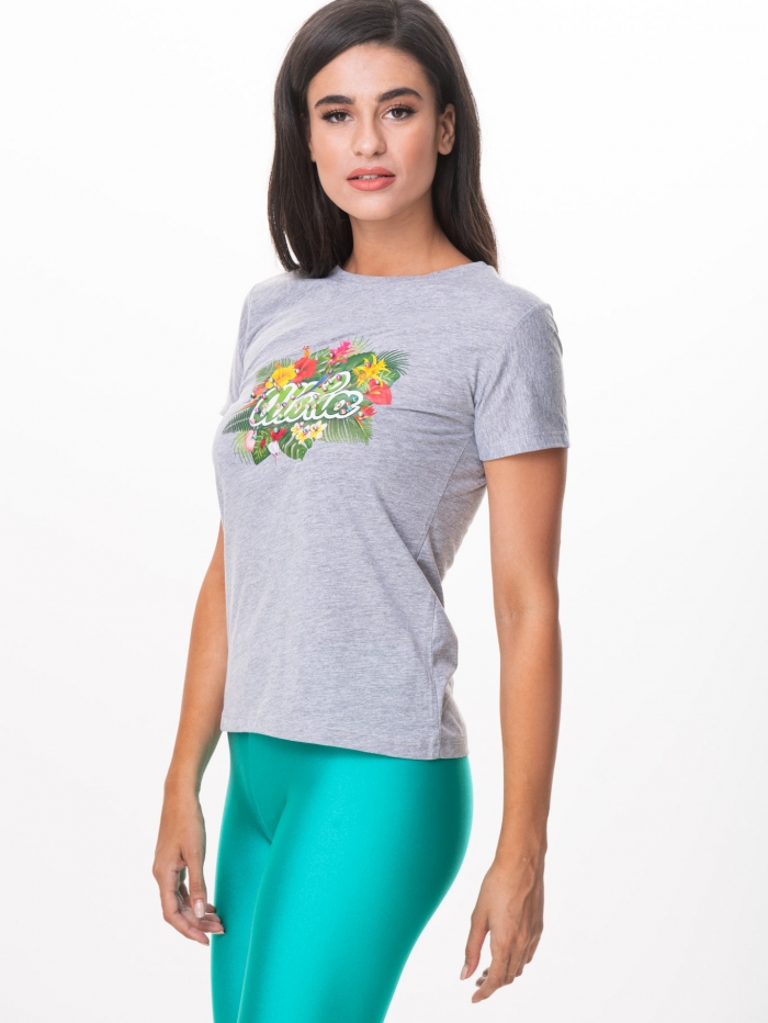 T-shirt with flowers and pearls